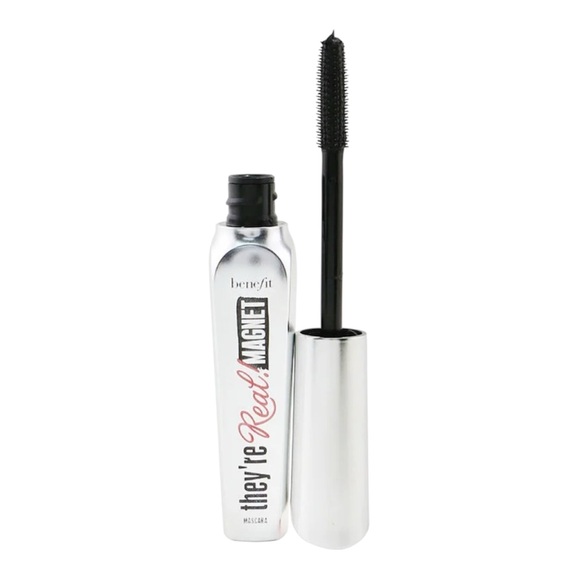 Benefit Silver Mascara for Dramatic Lashes - Picture 2 of 2
